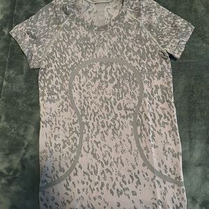 Lululemon Swiftly Tech Short Sleeve 2.0